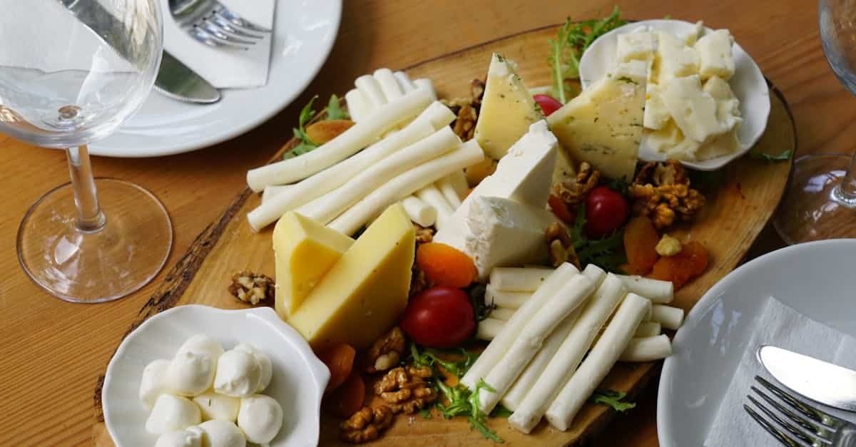 découvrez l'univers savoureux du fromage avec une variété de textures et de goûts. apprenez des recettes, des accords mets et vins, et tout ce qu'il faut savoir pour savourer le meilleur du fromage.